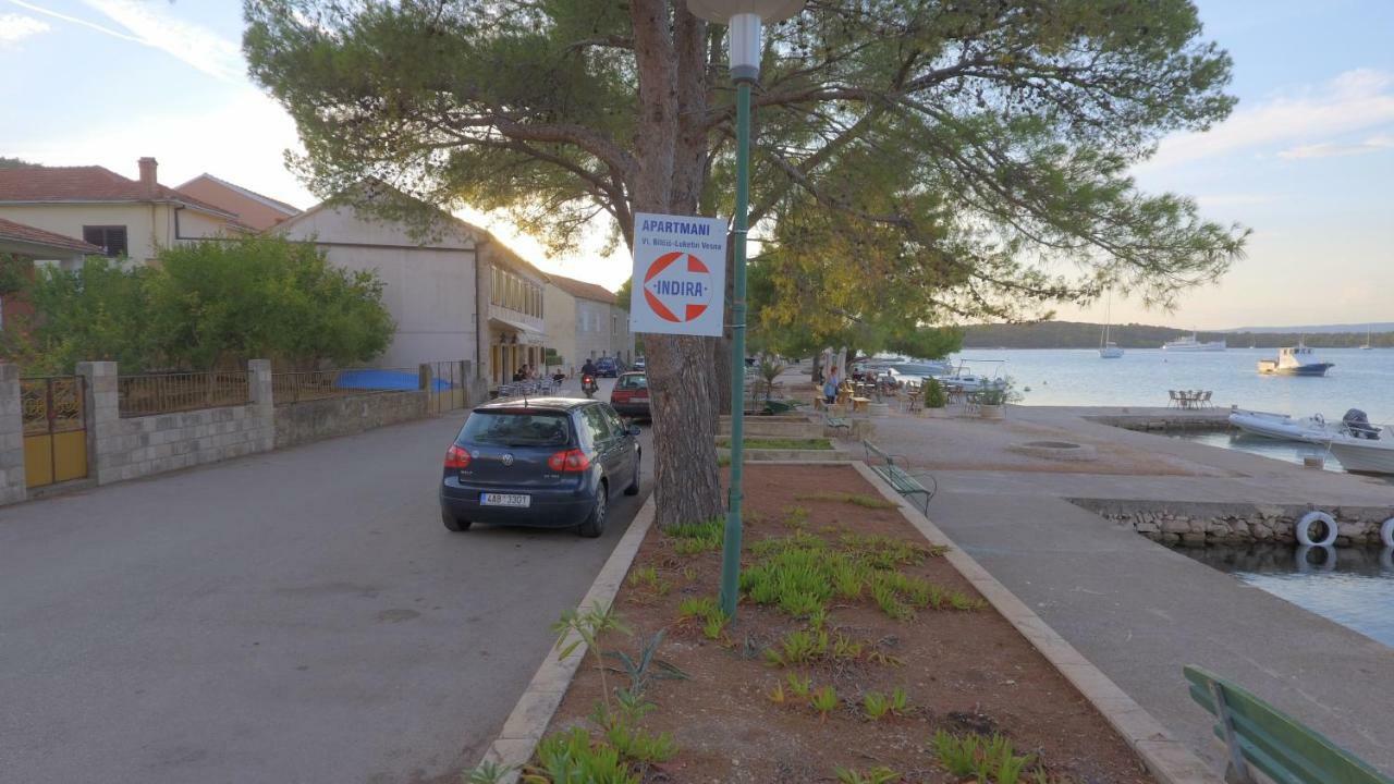 Apartments Indira Ловиште Экстерьер фото
